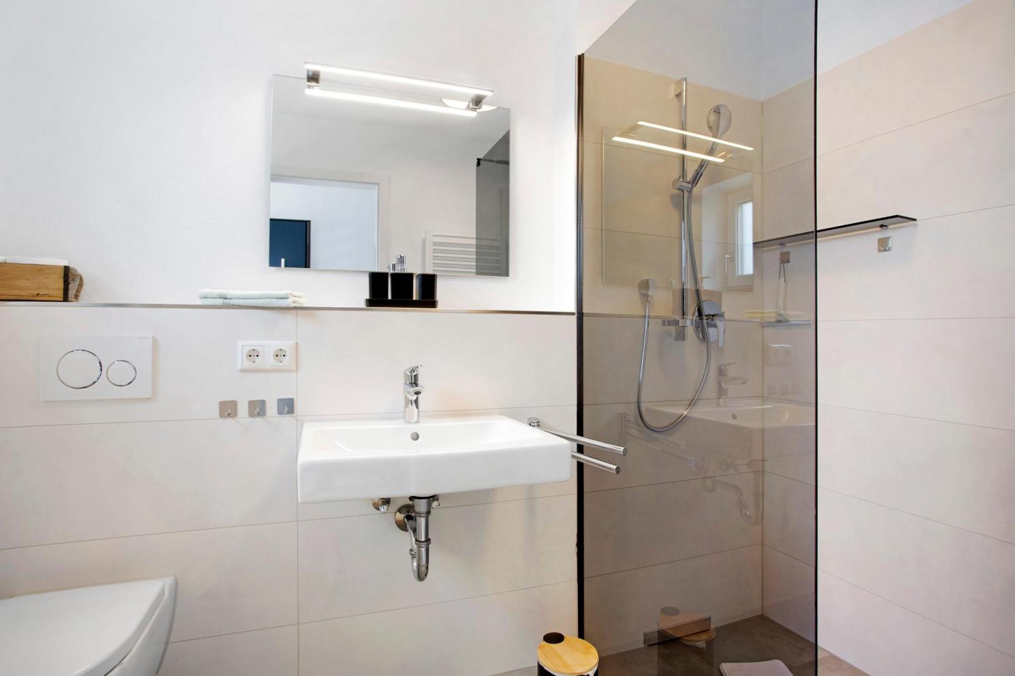 Design Ferienwohnung Am Chiemsee ブライトブルン・アム・キームゼー エクステリア 写真